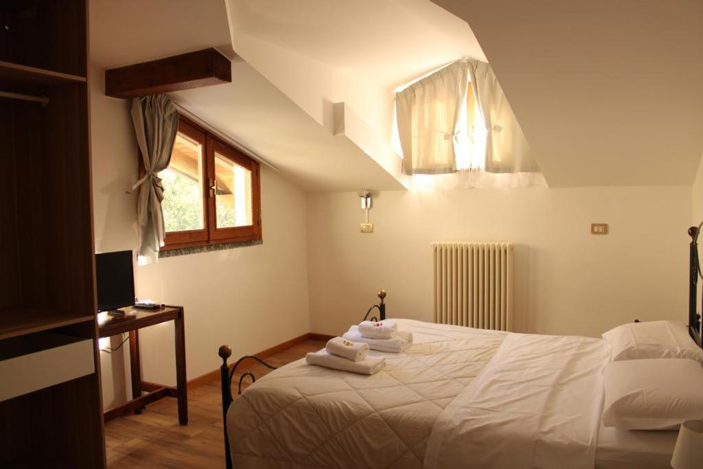 Hotel Al Verde Mandello del Lario Exteriör bild
